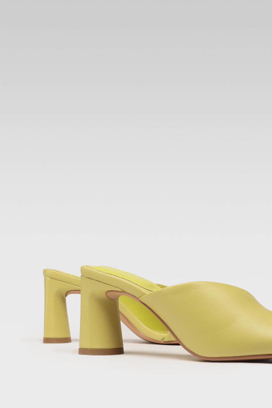 
                Jenny Fairy - Klapki na obcasie zielone - 5903698475738