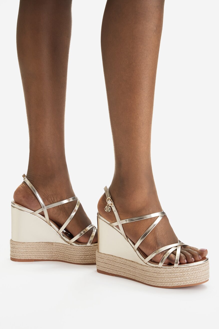 
                Сандали NINE WEST ЗЛАТИСТ - 5906751950333