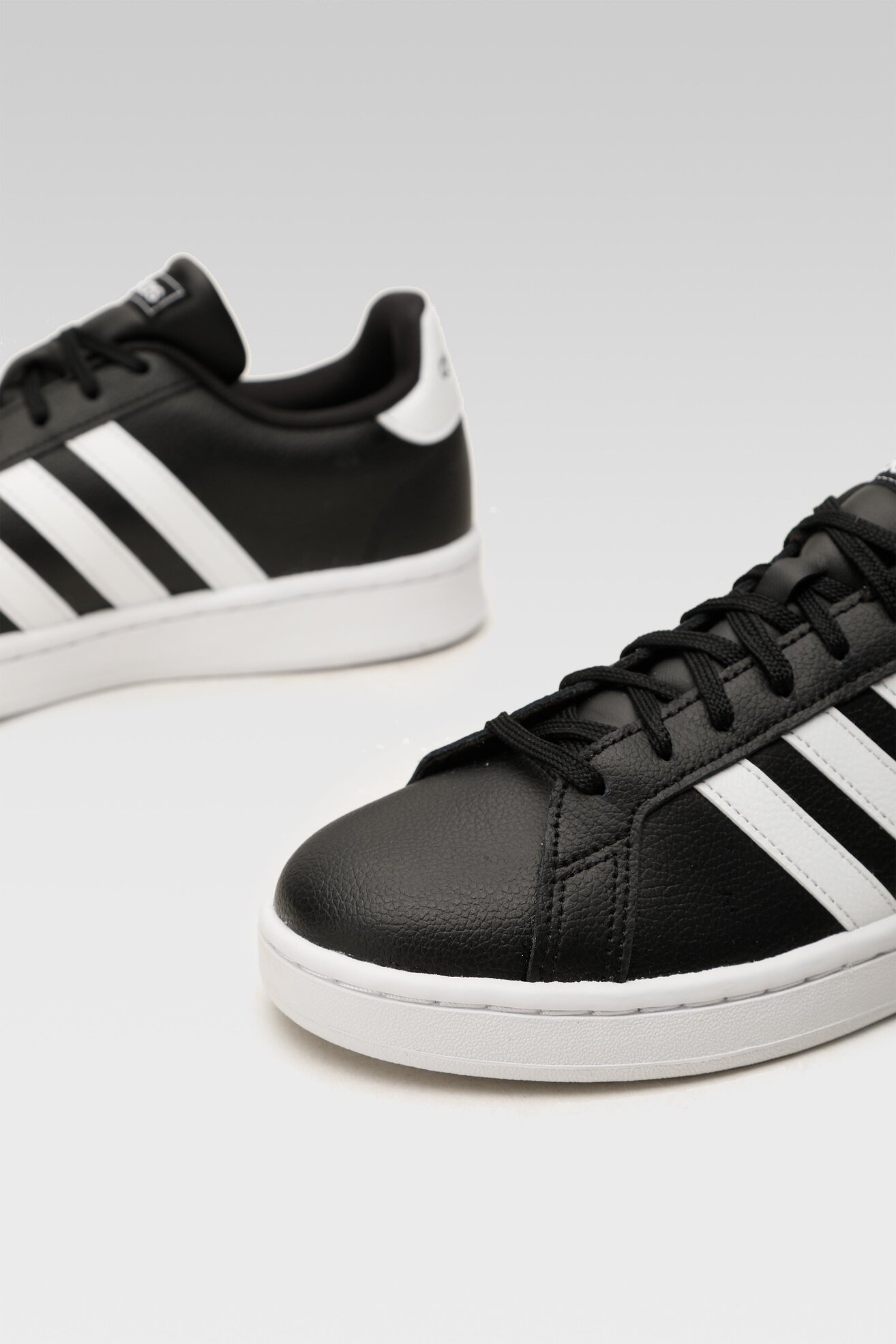 Obuwie sportowe adidas GRAND COURT F36393 Czarny