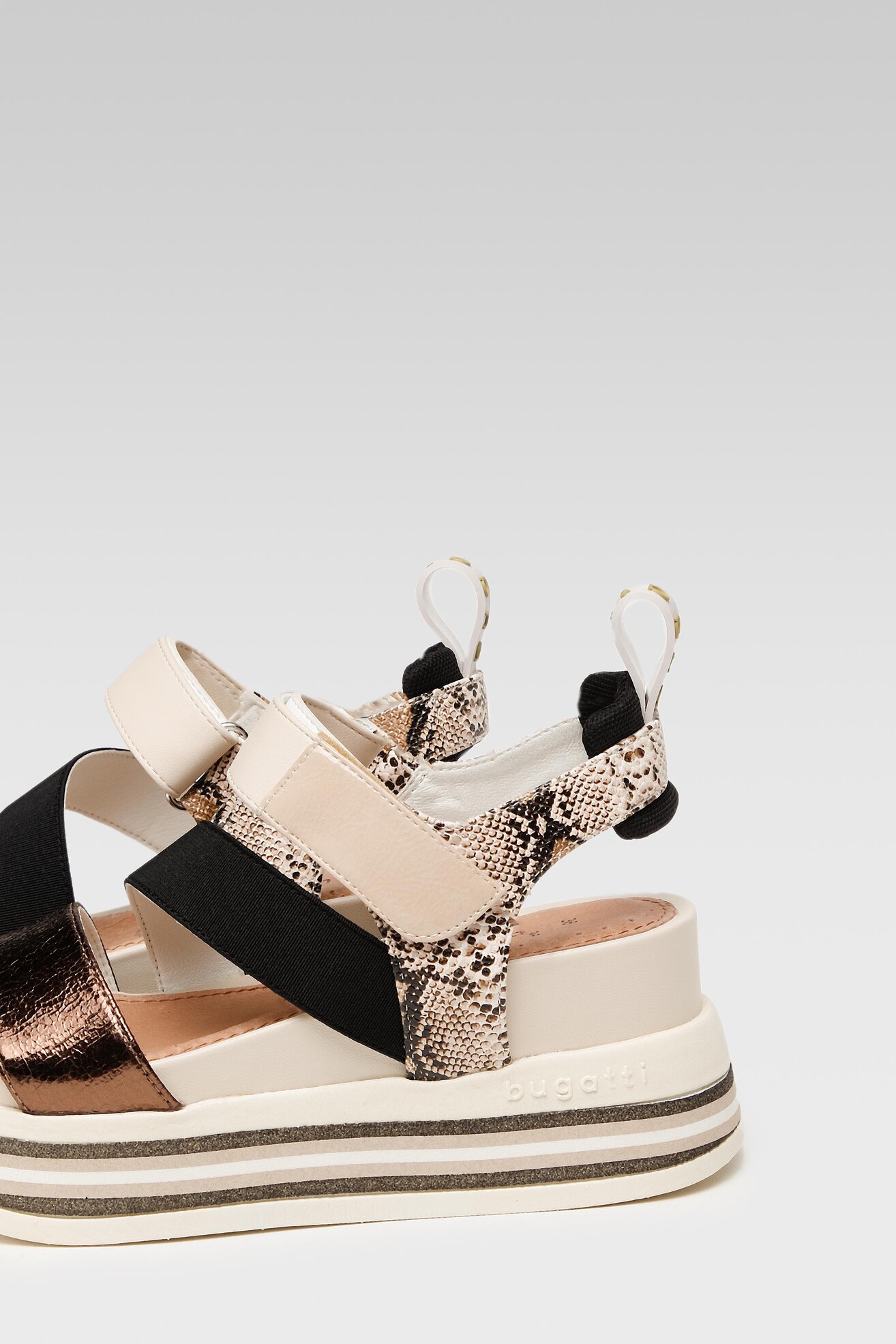 Sandały Bugatti 431-91483-5058-5281 Beżowy