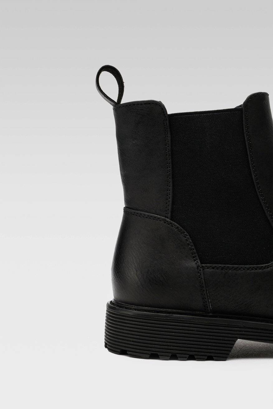 
                Clara Barson - Botki sztyblety - 5904862188447