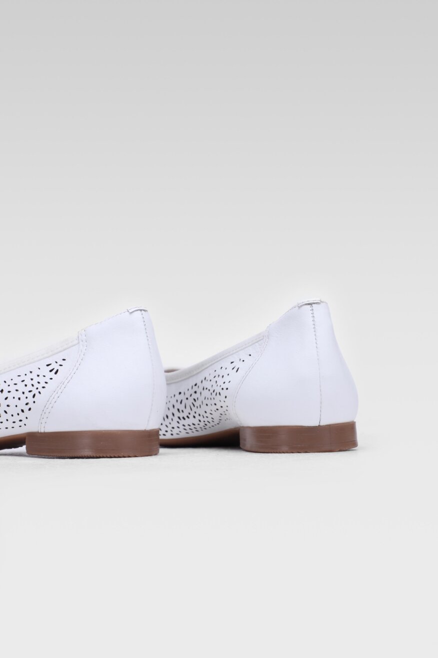 
                Lasocki - Skórzane baleriny ażurowe - 5903698341682