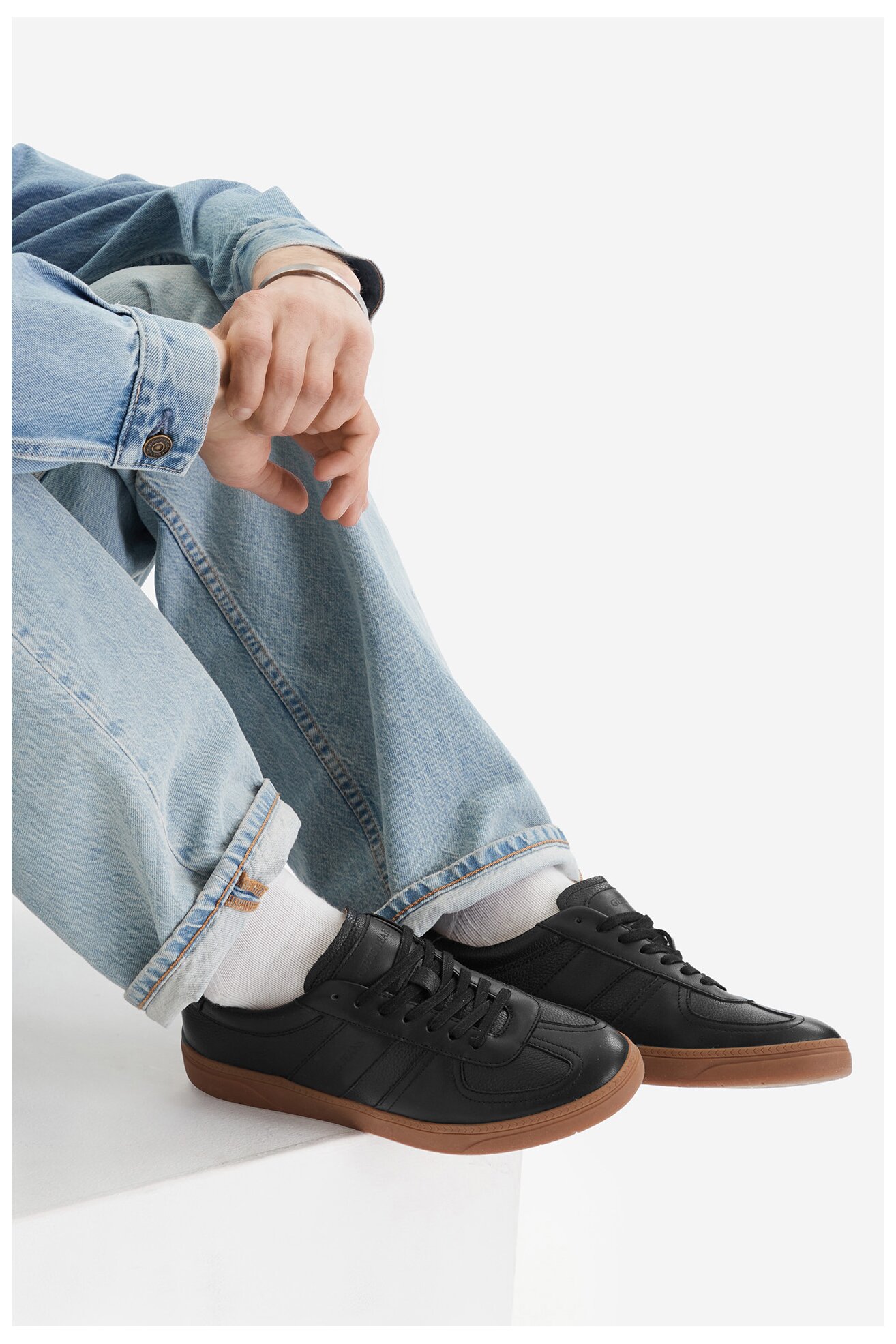 Сникърси GUESS JEANS EO-ORTEGO-01 126AM ЧЕРЕН