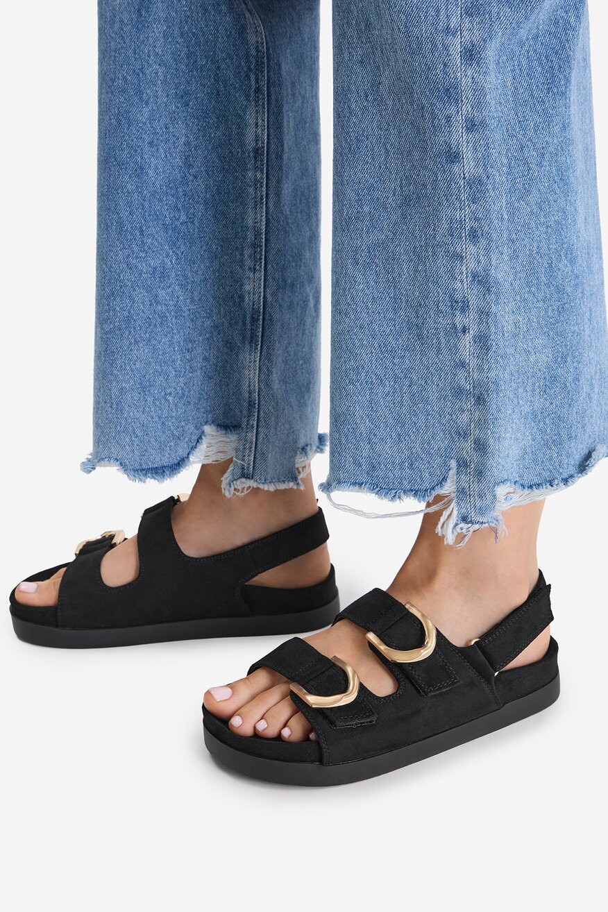 
                Сандали DeeZee ЧЕРЕН - 5906751935972