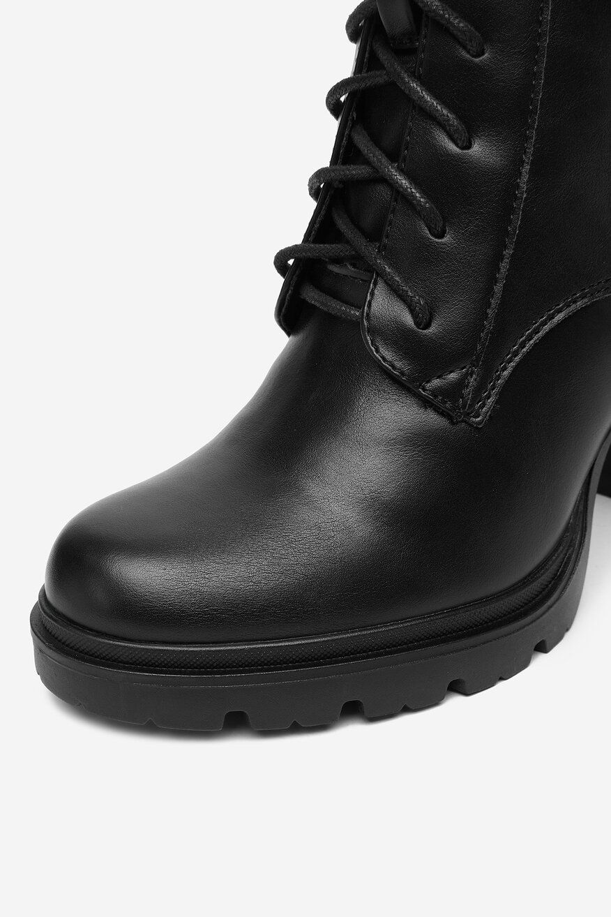 
                Duboke cipele Clara Barson CRNA - 5906751327005