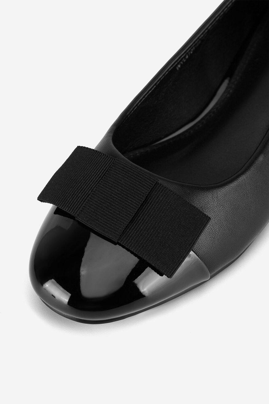 
                Körömcipő Lasocki FEKETE - 5903419927591