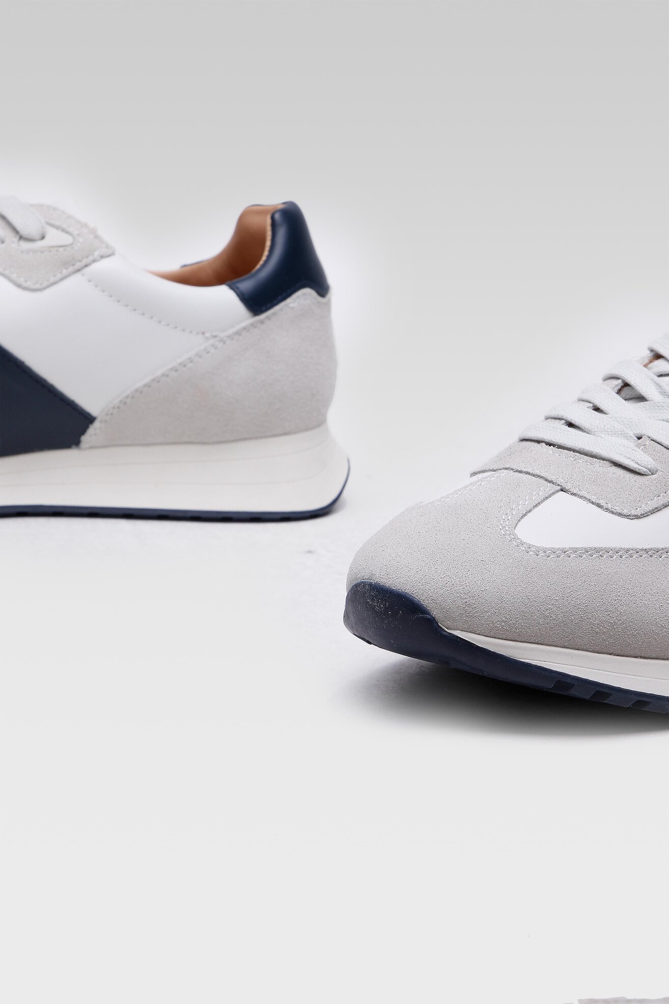 Sneakers Gino Rossi 121AM0015 Biały