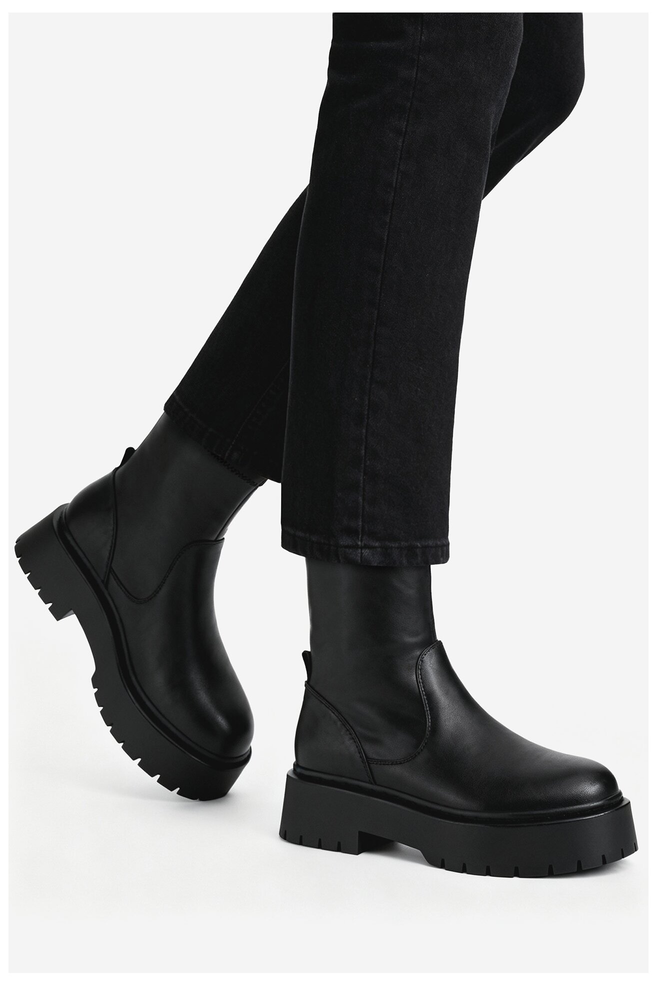 Bokacsizma DeeZee CEO-HY13123-41 FEKETE