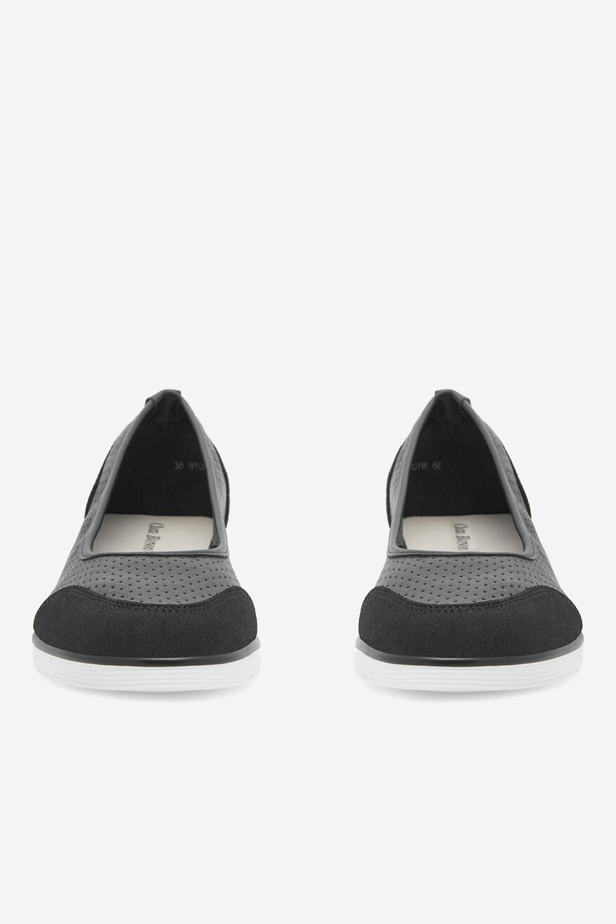 
                Clara Barson - Baleriny na koturnie - 5905588300496