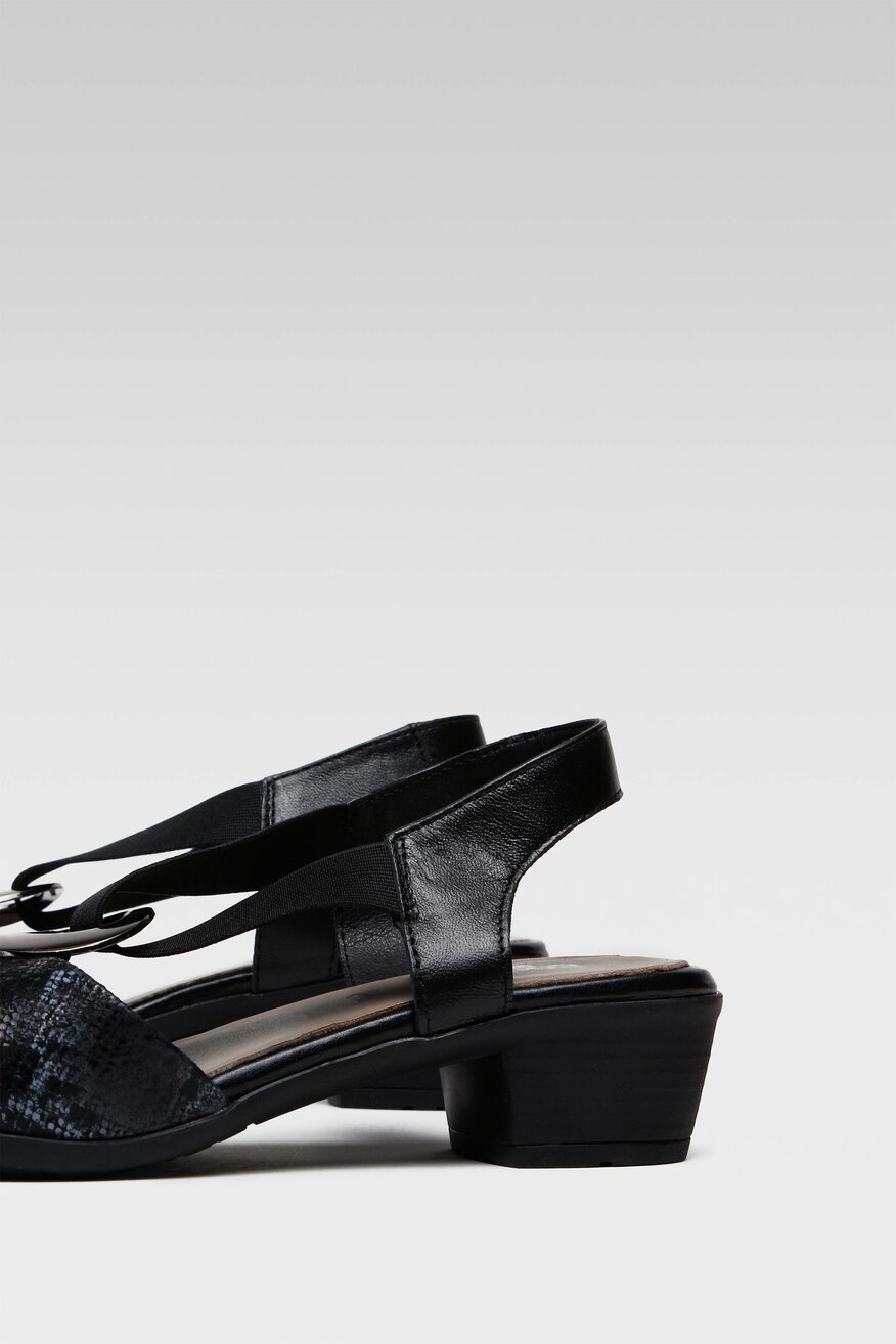 
                Сандалі Go Soft ЧОРНИЙ - 5904248657116