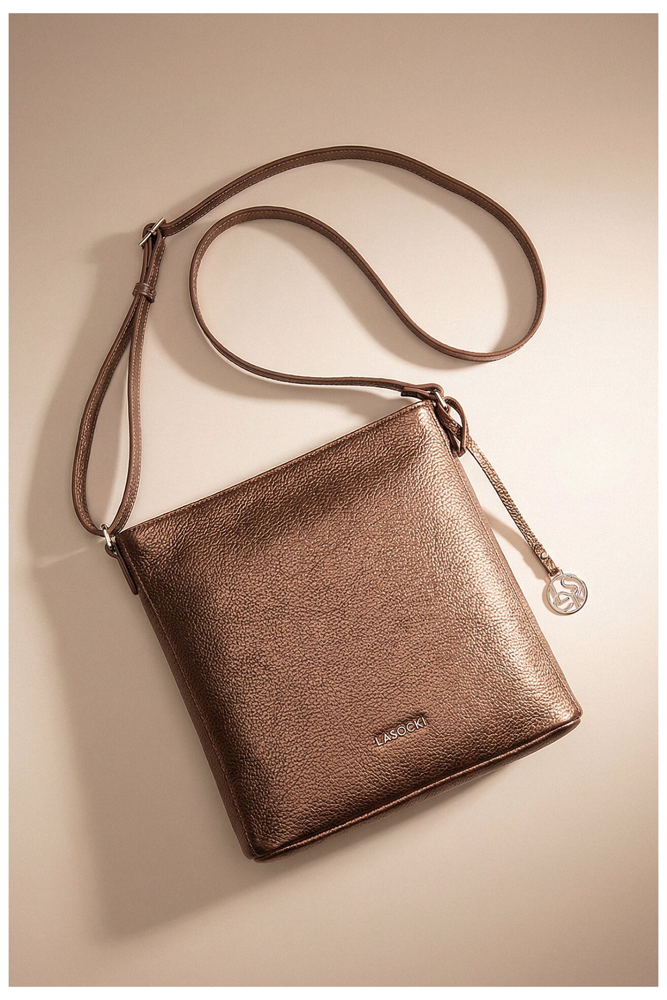 Дамска чанта Lasocki LSK-K-031-06 ЗЛАТИСТ