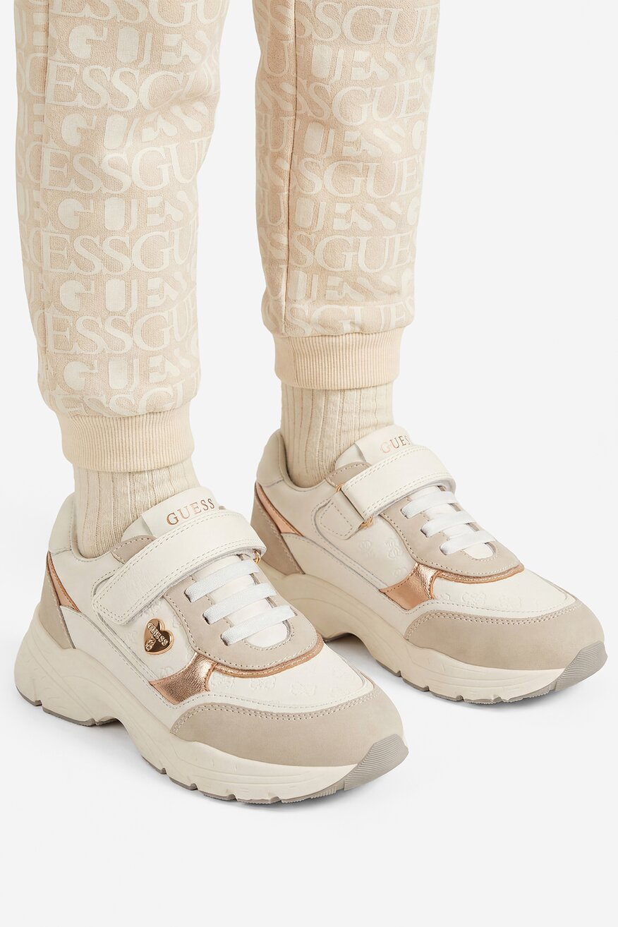 
                GUESS - Sneakersy skórzane - 5906751791608