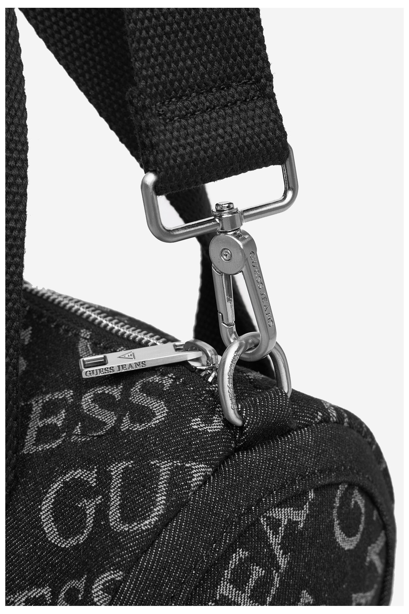 Дамска чанта GUESS JEANS CWBEO-GUESS-B-018-09 ЧЕРЕН