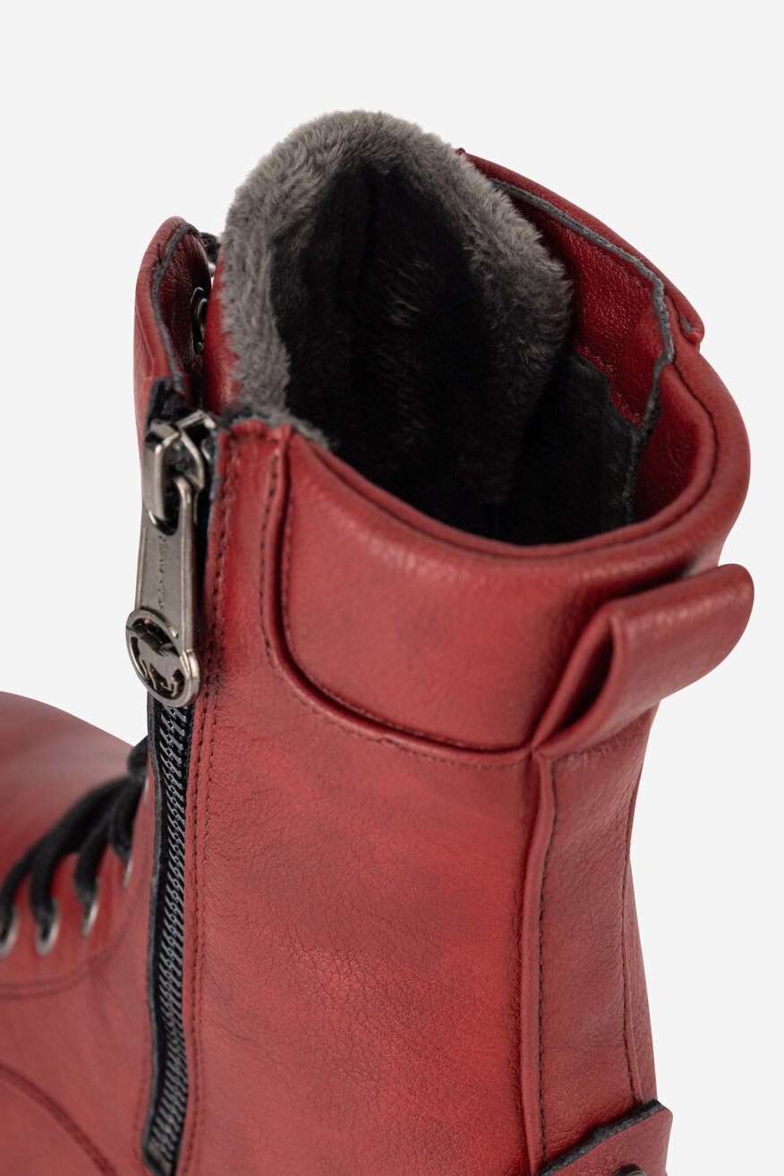 
                Bocanci Mustang ROŞU - 5905588870739