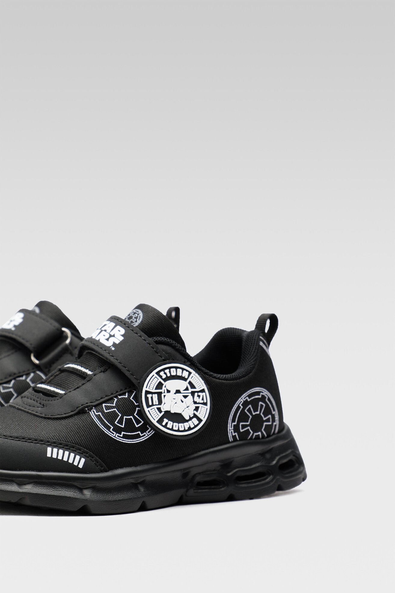Obuwie sportowe Star Wars CP76-AW22-014LC Czarny