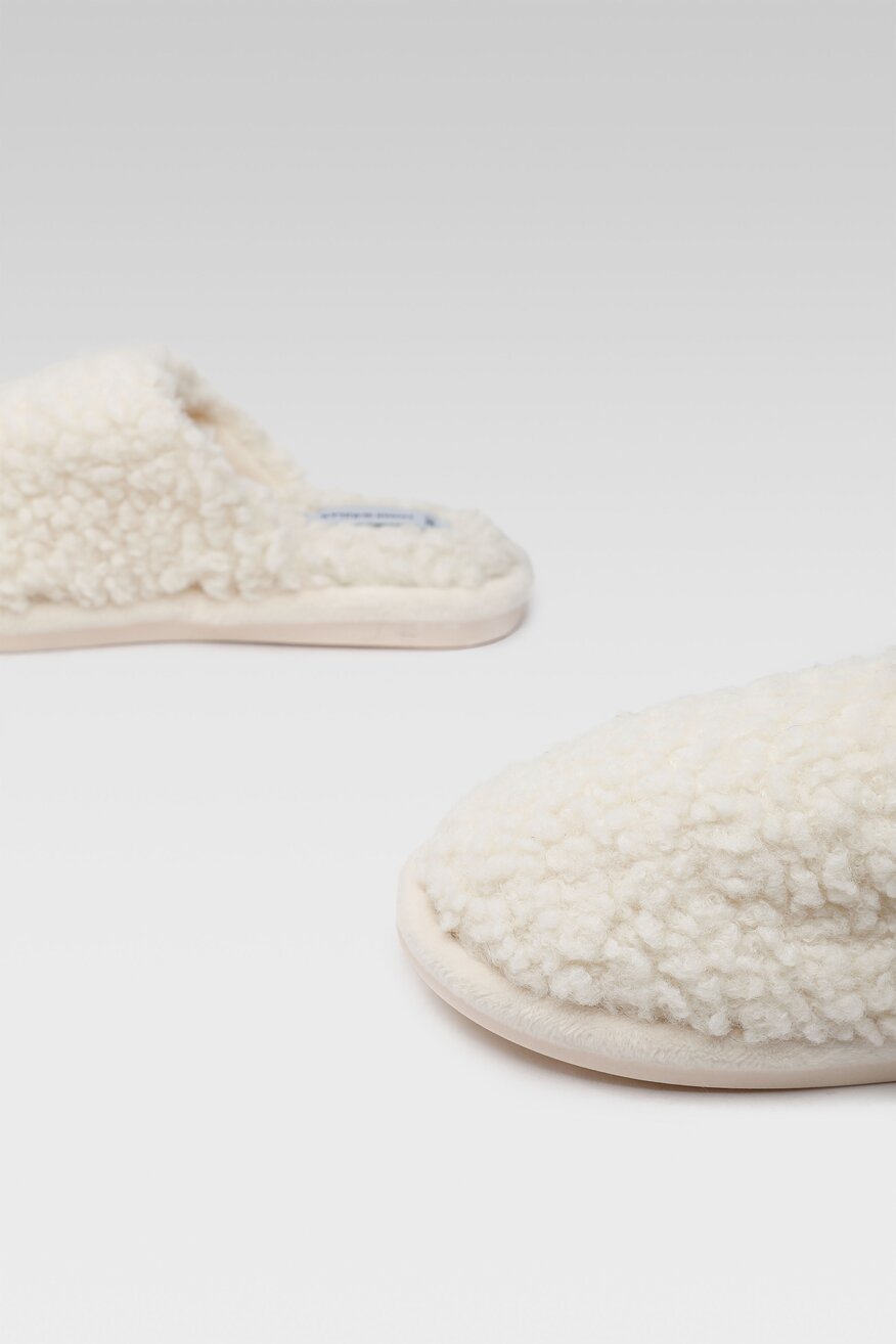 
                Home&Relax - Kapcie z zakrytymi palcami - 5904248861889