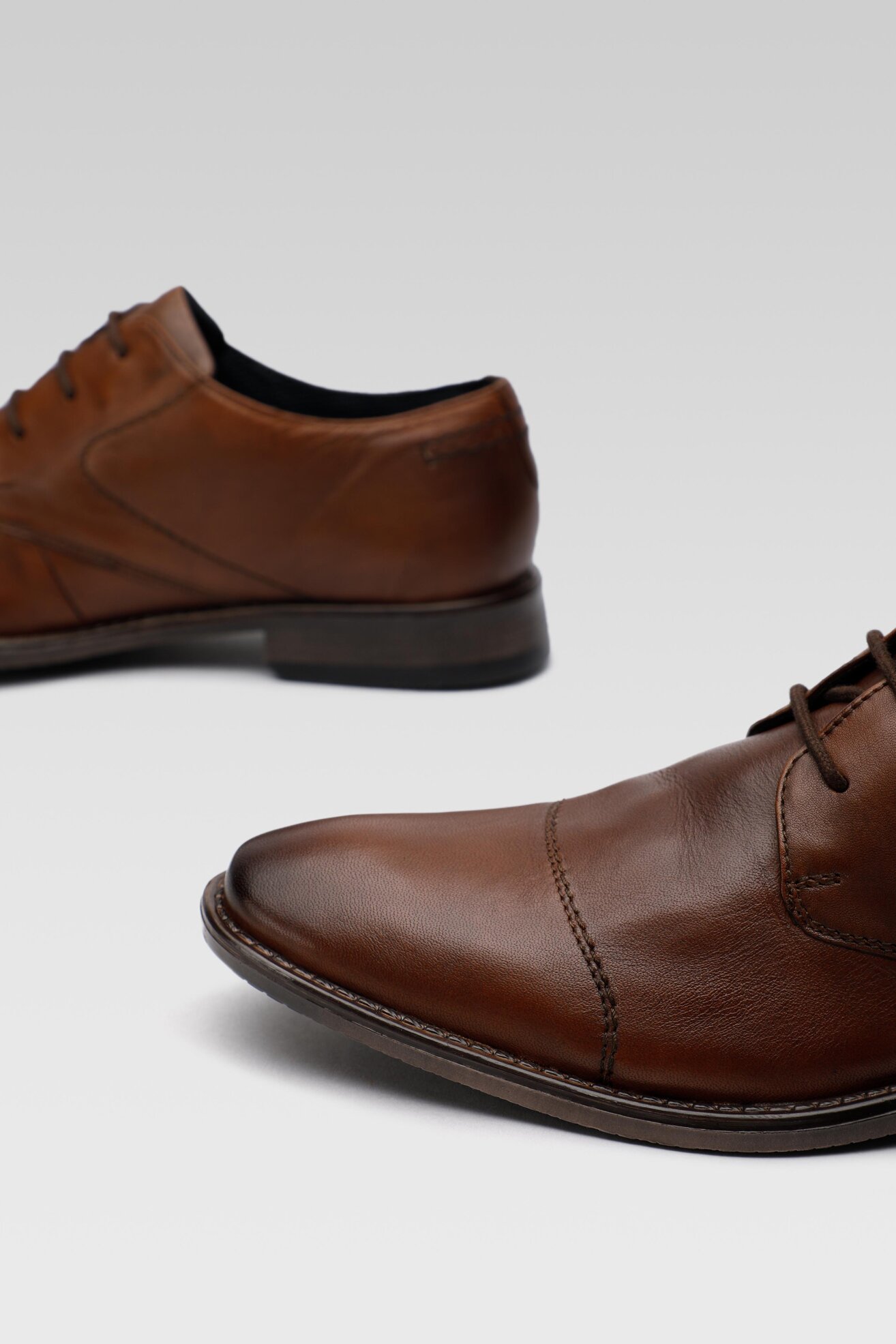 Półbuty Bugatti 313-85808-4000-6000 Brązowy ciemny