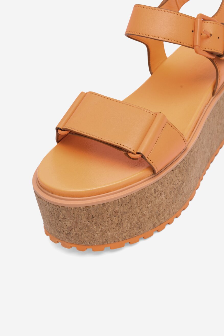 
                Сандали Lasocki ОРАНЖЕВ - 5904862845289