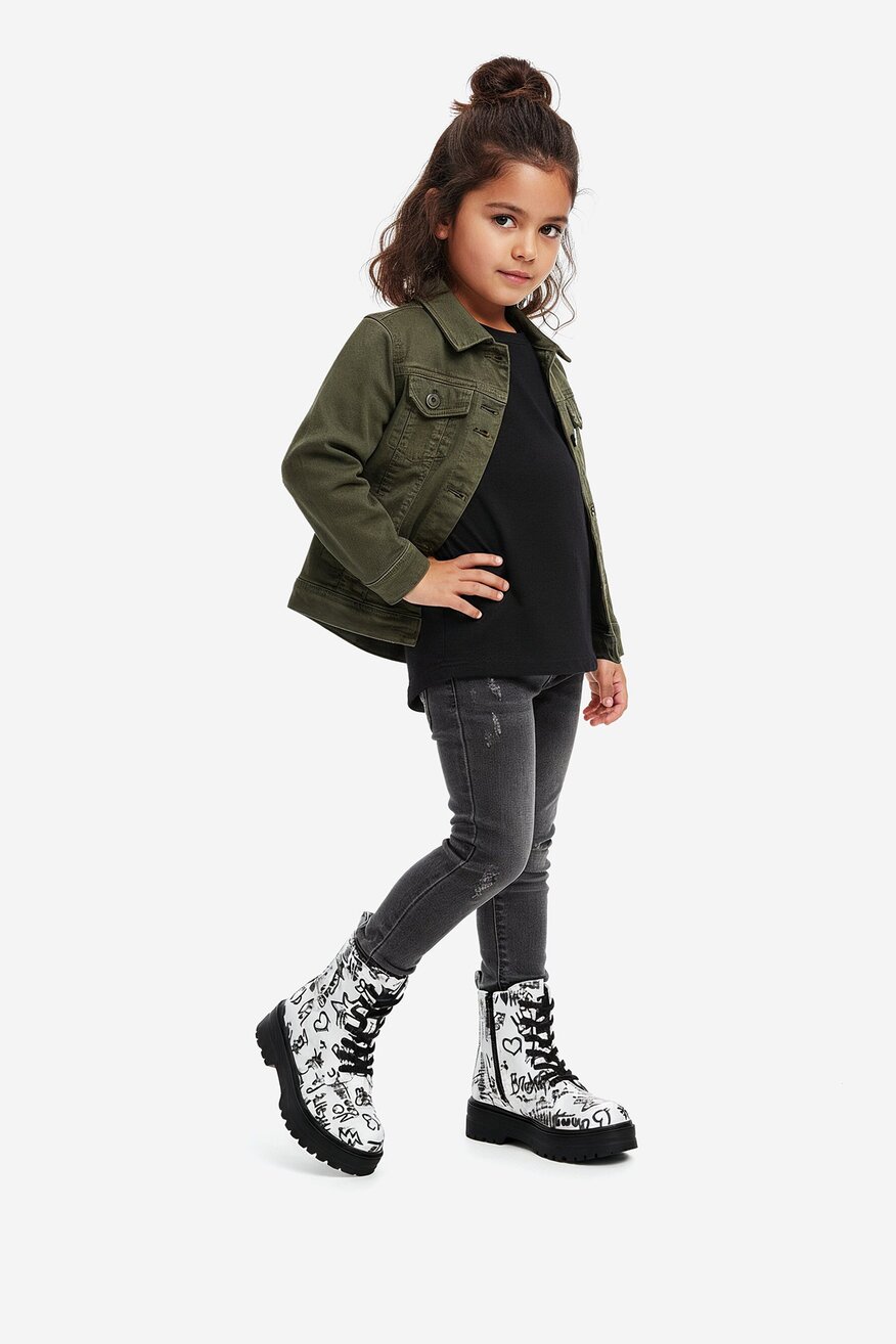 
                Боти DeeZee БЯЛ - 5906751276174