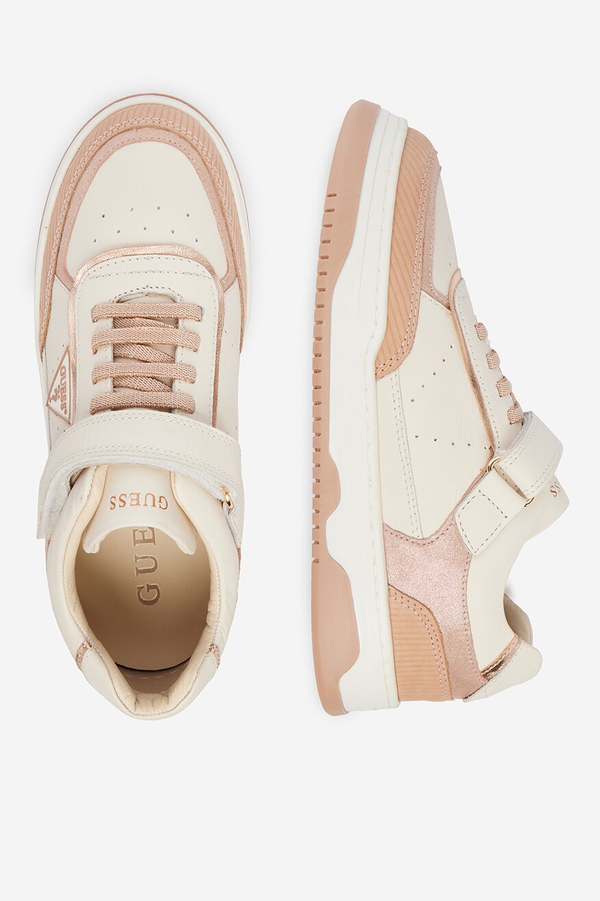 
                        Сникърси GUESS KIDS CEO-CI12-CAROL-05 БЯЛ - 5906751791967