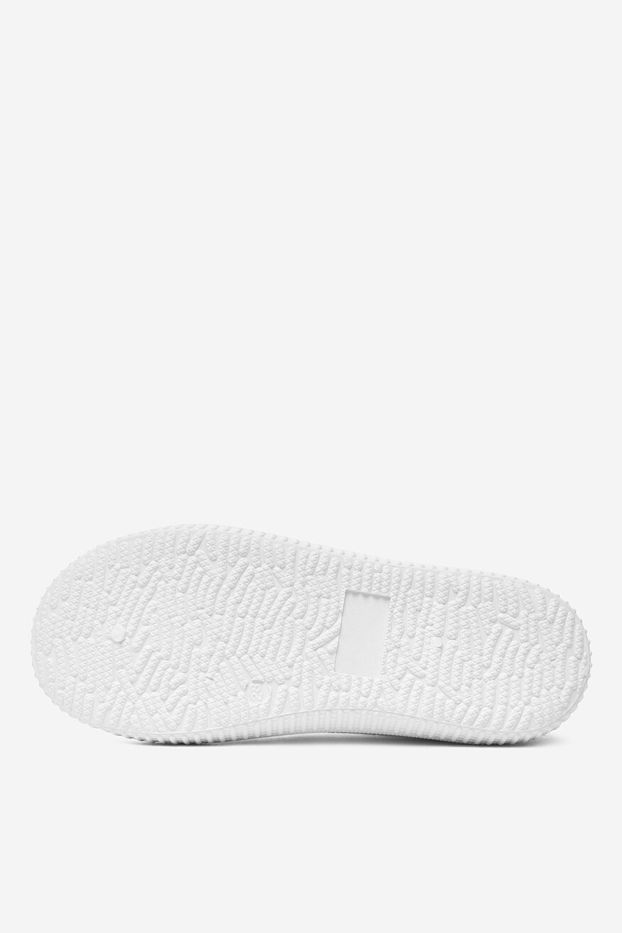 
                Чехли Sprandi ЧЕРЕН - 5906751201152