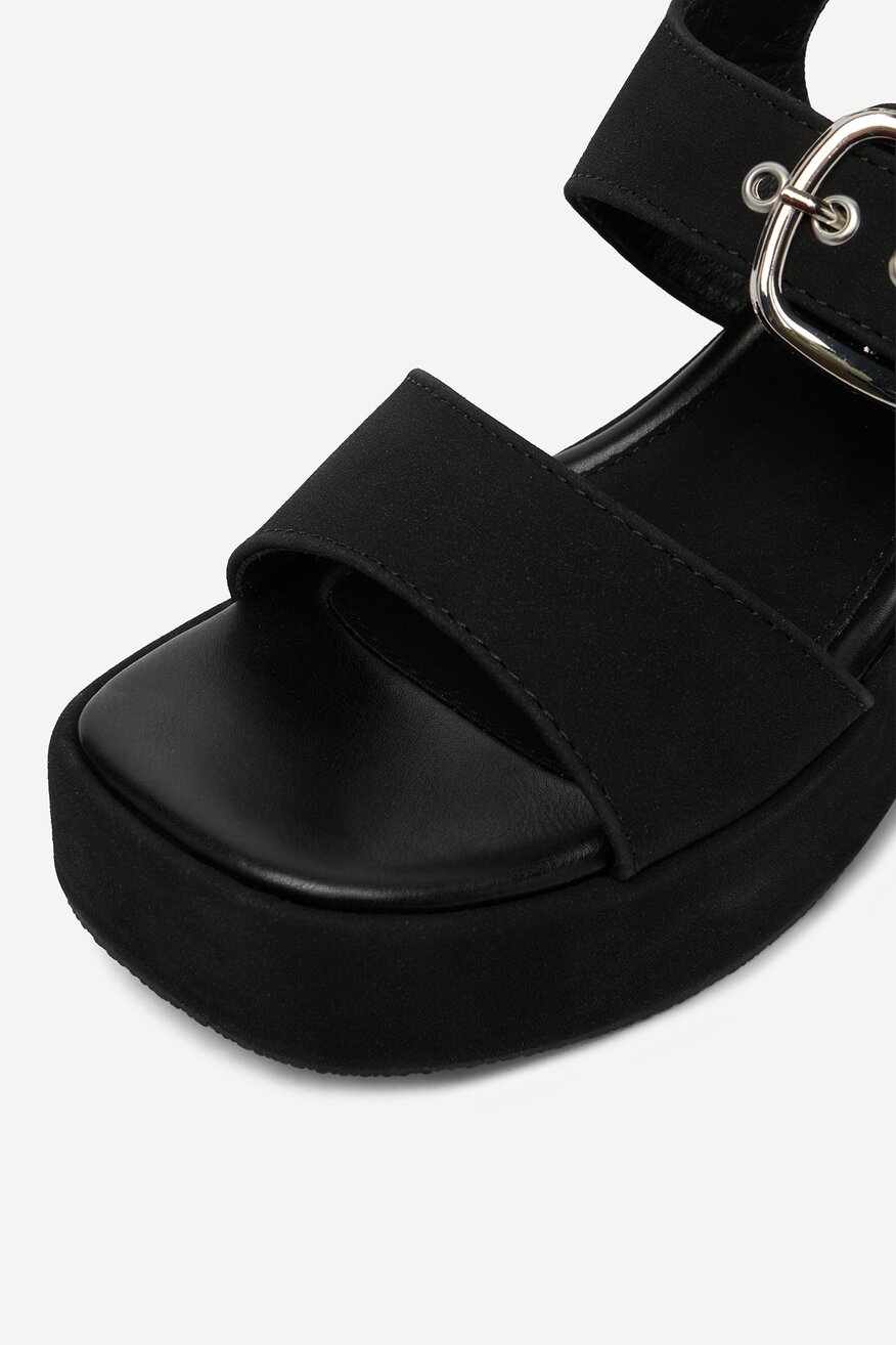 
                Сандалі DeeZee ЧОРНИЙ - 5906751914397