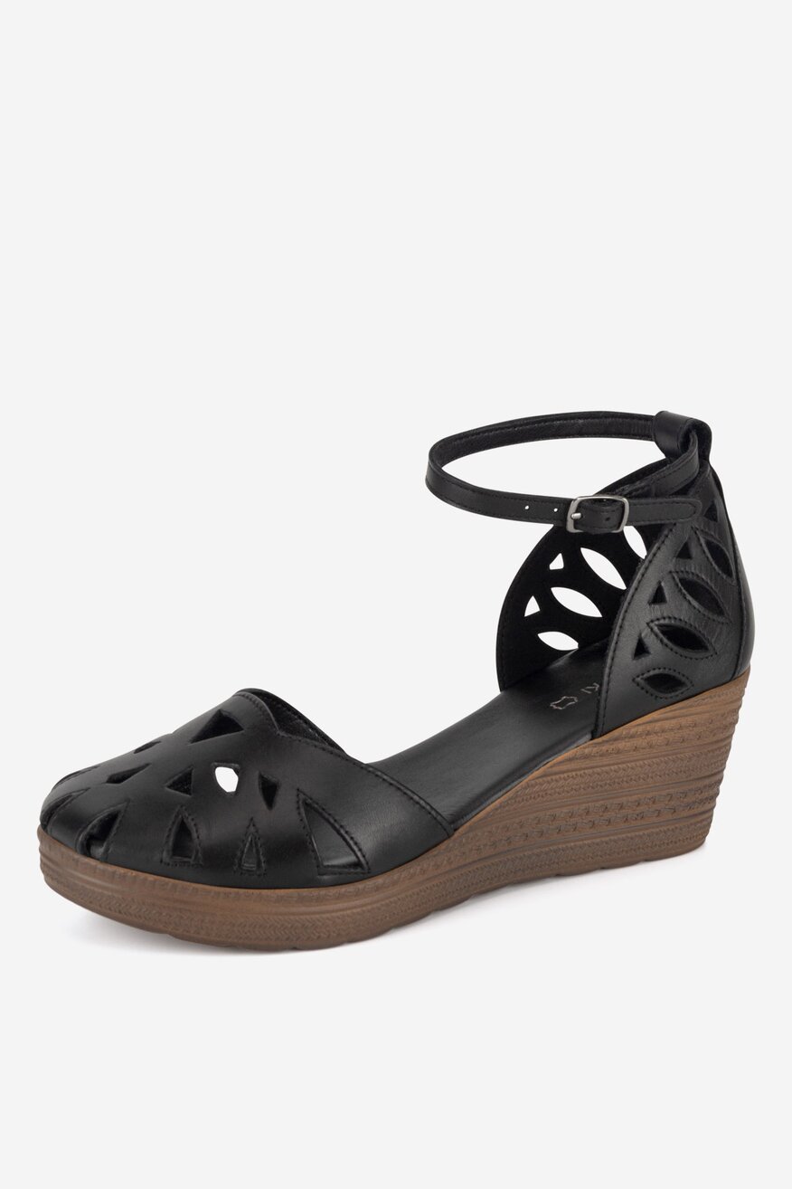 Lasocki - Sandały skórzane na koturnie - 5905588658900