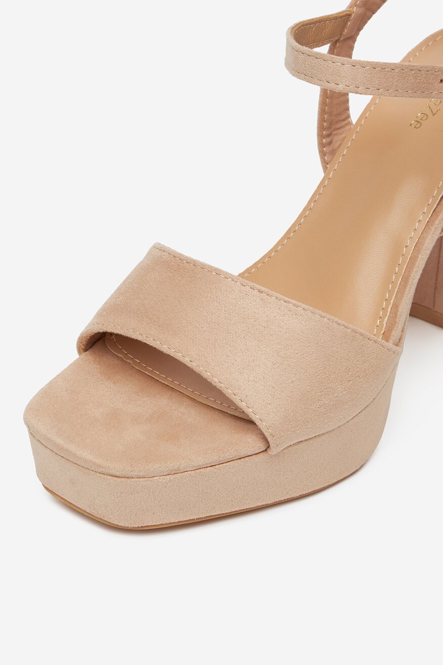 DeeZee - Sandały na słupku - 5906751084519