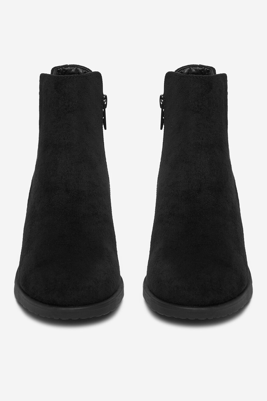 
                Kratke čizme Clara Barson CRNA - 5906751420942