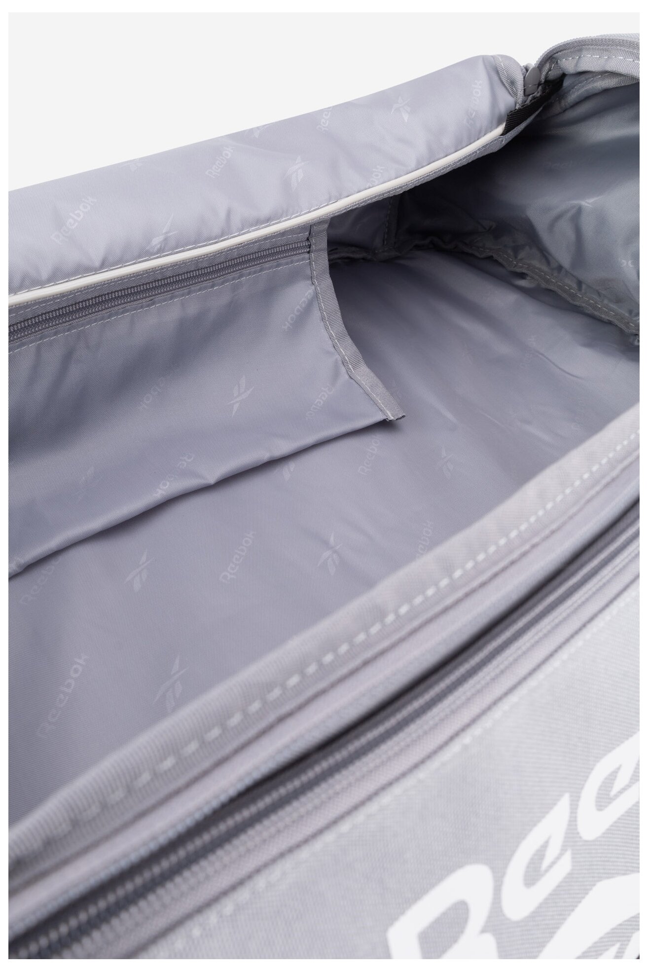 Utazó táska Reebok RBK-011-CCC-05 VILÁGOSSZÜRKE