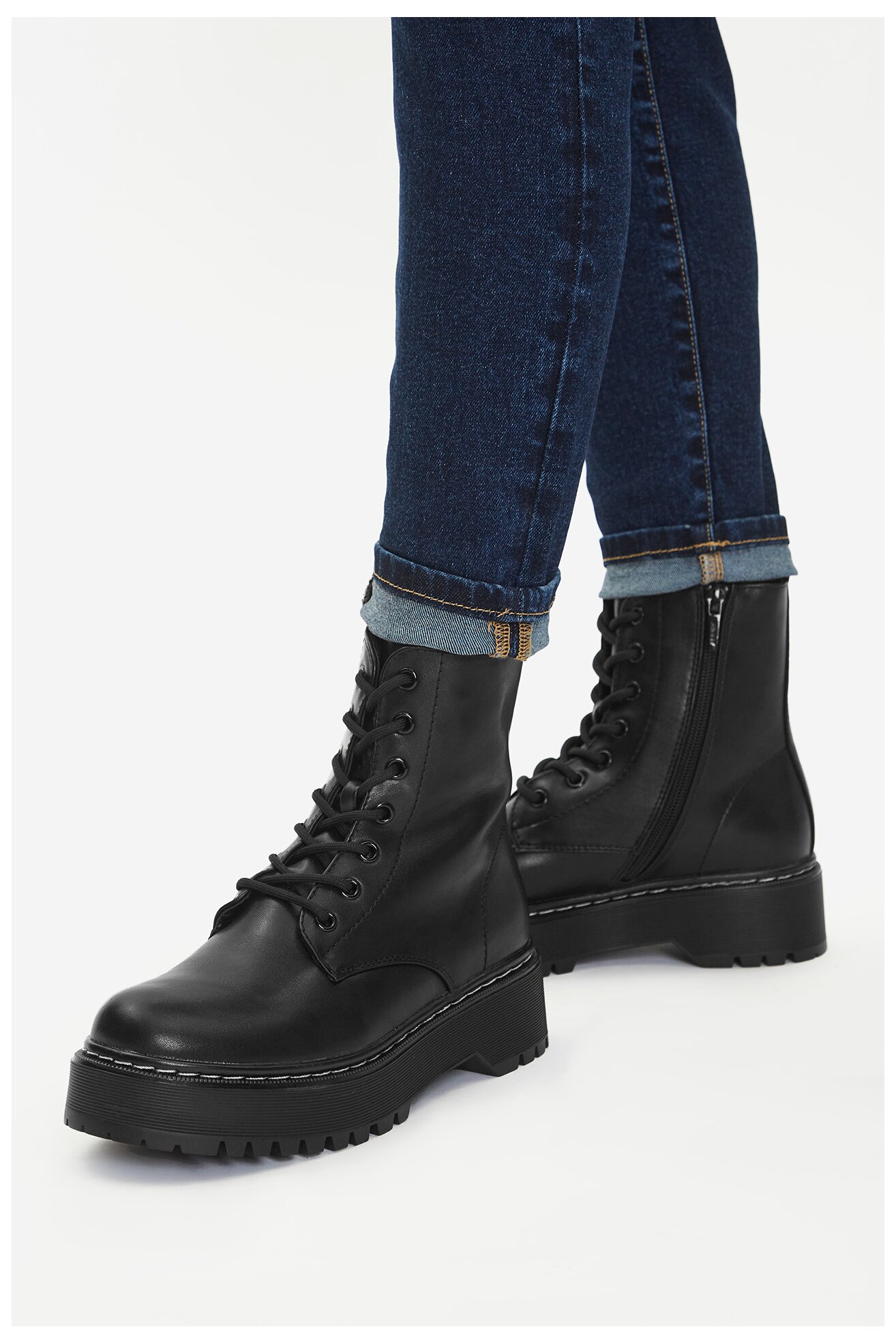 Trzewiki Jenny CEO-BERTI WSD1916-01N Czarny