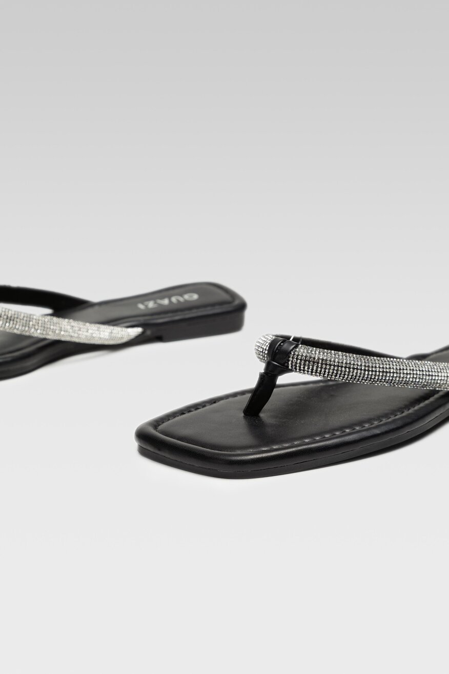 
                Шльопанець Quazi ЧОРНИЙ - 5904248706999