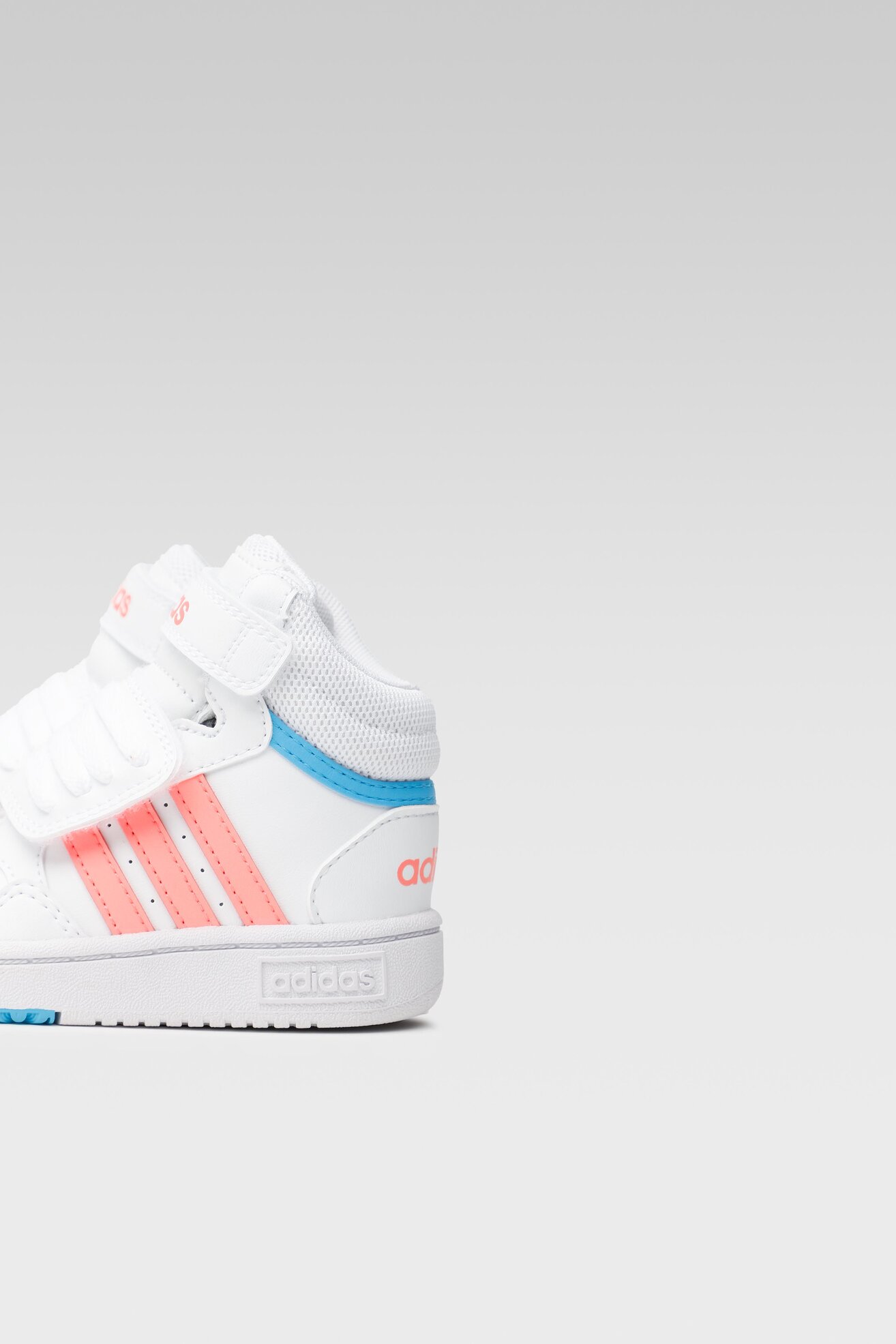 Obuwie sportowe adidas HOOPS MID 3.0 AC I GW6112 Biały