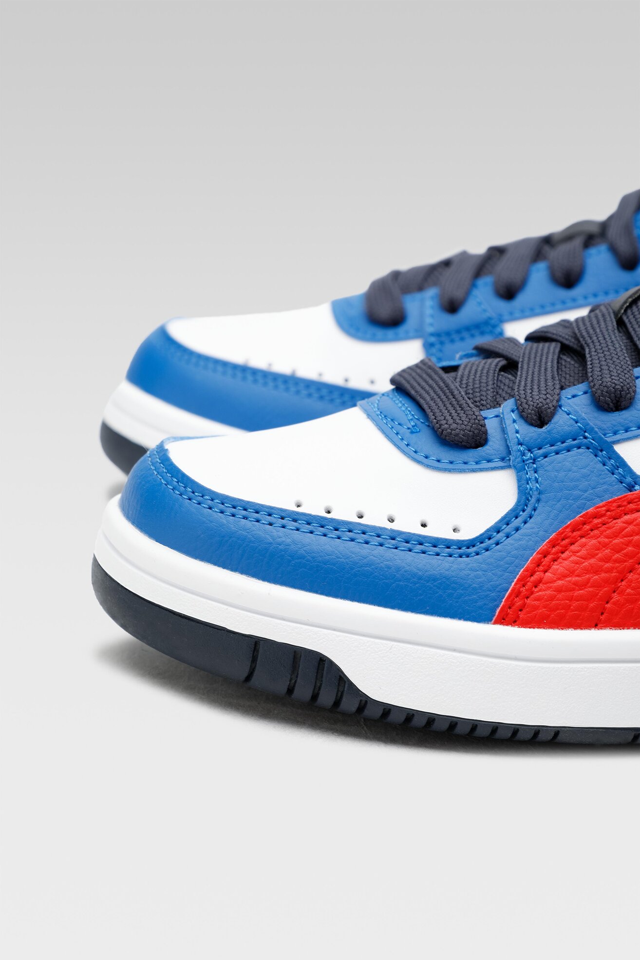 Obuwie sportowe Puma REBOUND JOY BLOCKED JR 38844704 Biały