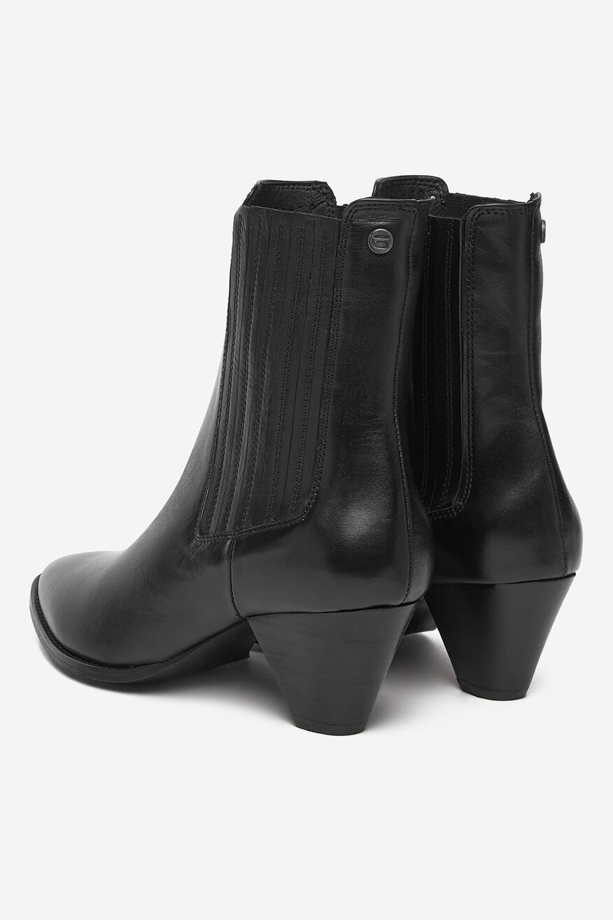 
                Боти G-STAR RAW ЧЕРЕН - 5906751442296