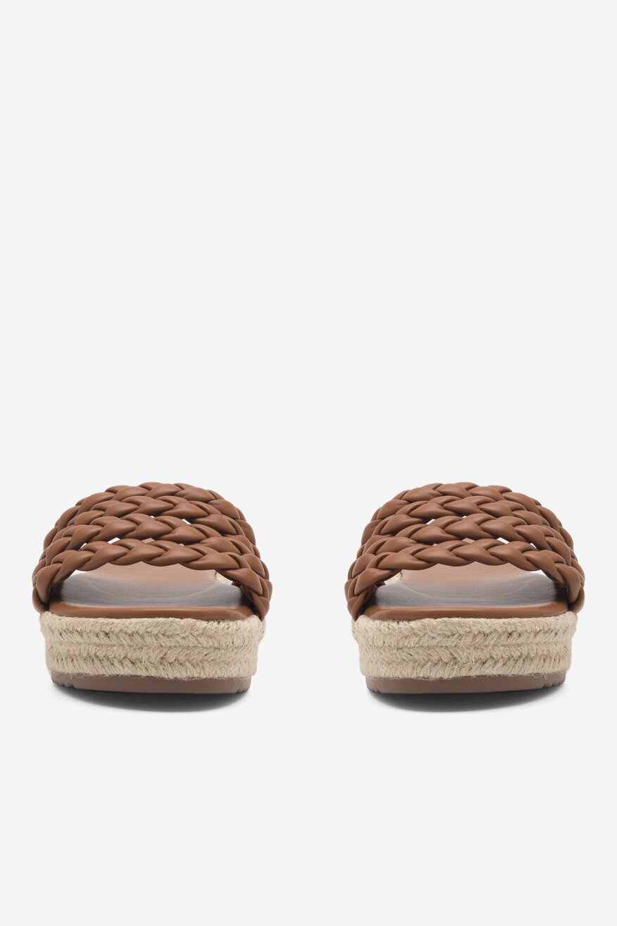 
                DeeZee - Klapki brązowe - 5904862690940