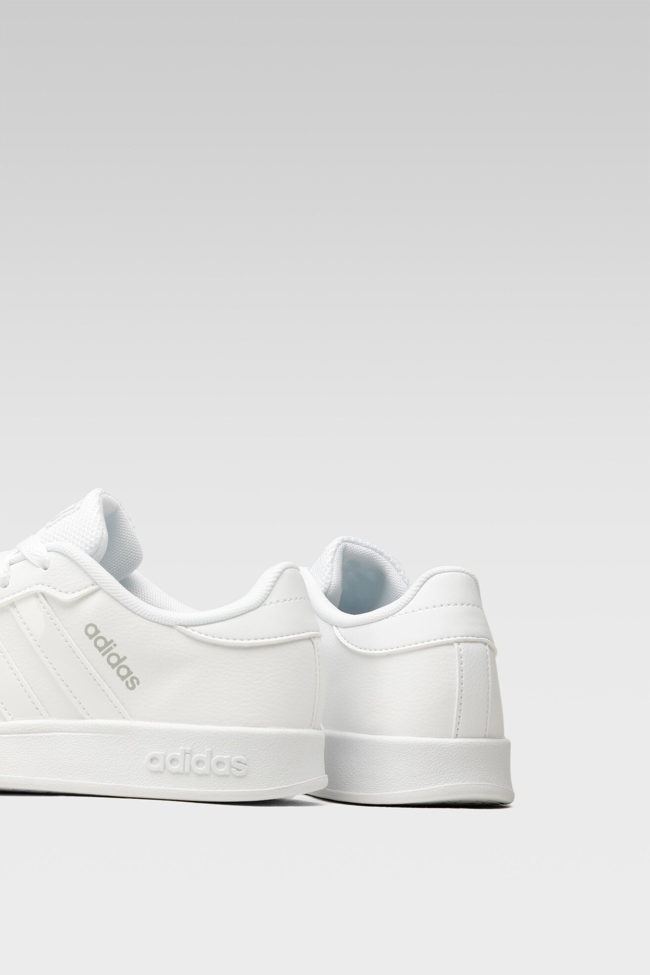 Obuwie sportowe adidas BREAKNET K FY9504 Biały