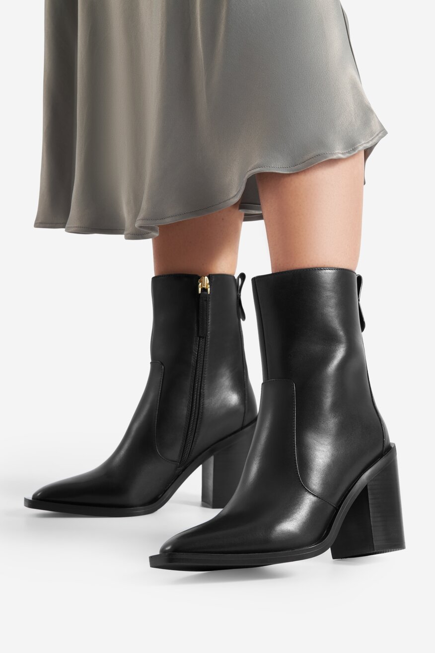 
                Gino Rossi - Botki skórzane na słupku - 5905588879862