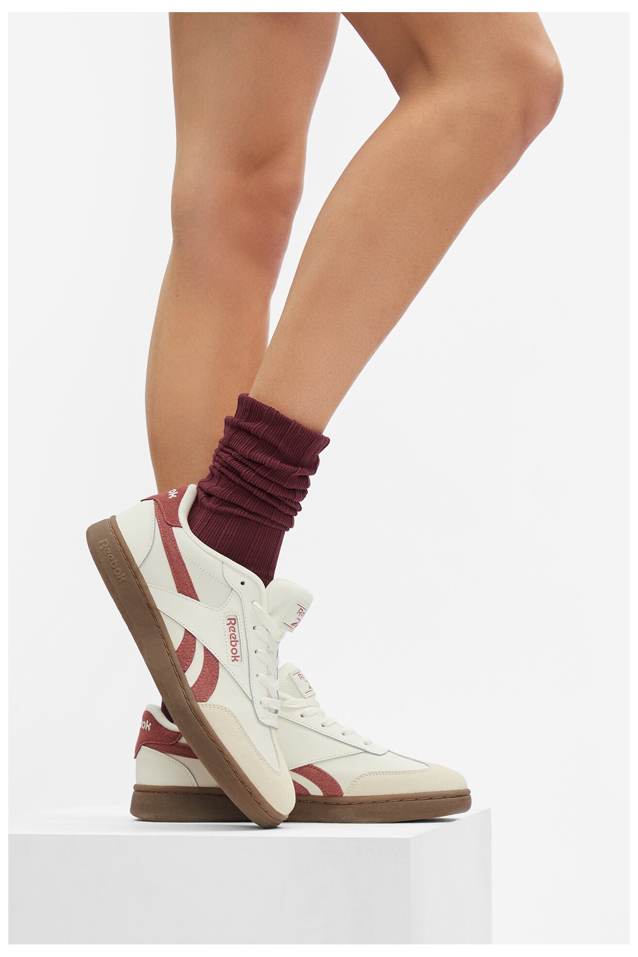 Спортни обувки Reebok FORTE LOUNGER AR30252WCQT КРЕМАВ