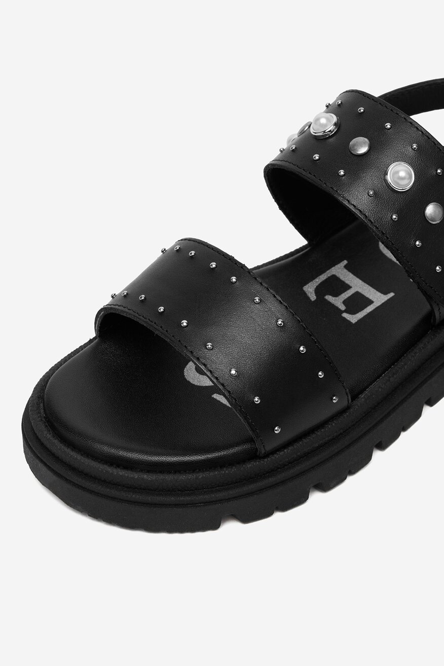 
                Сандалі GUESS ЧОРНИЙ - 5907964008064