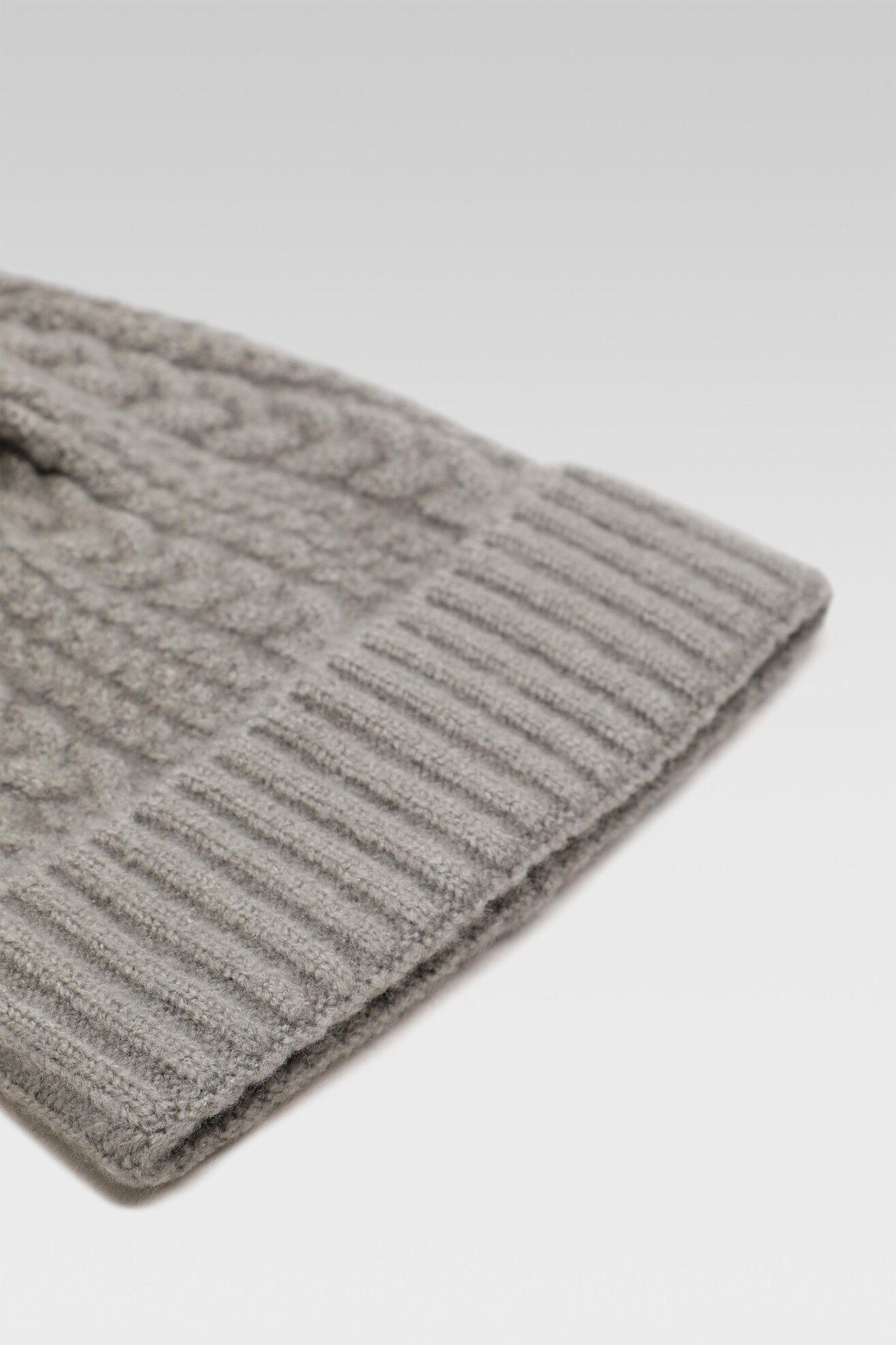 Czapka damska ACCCESSORIES 1W3-021-AW22 Szary