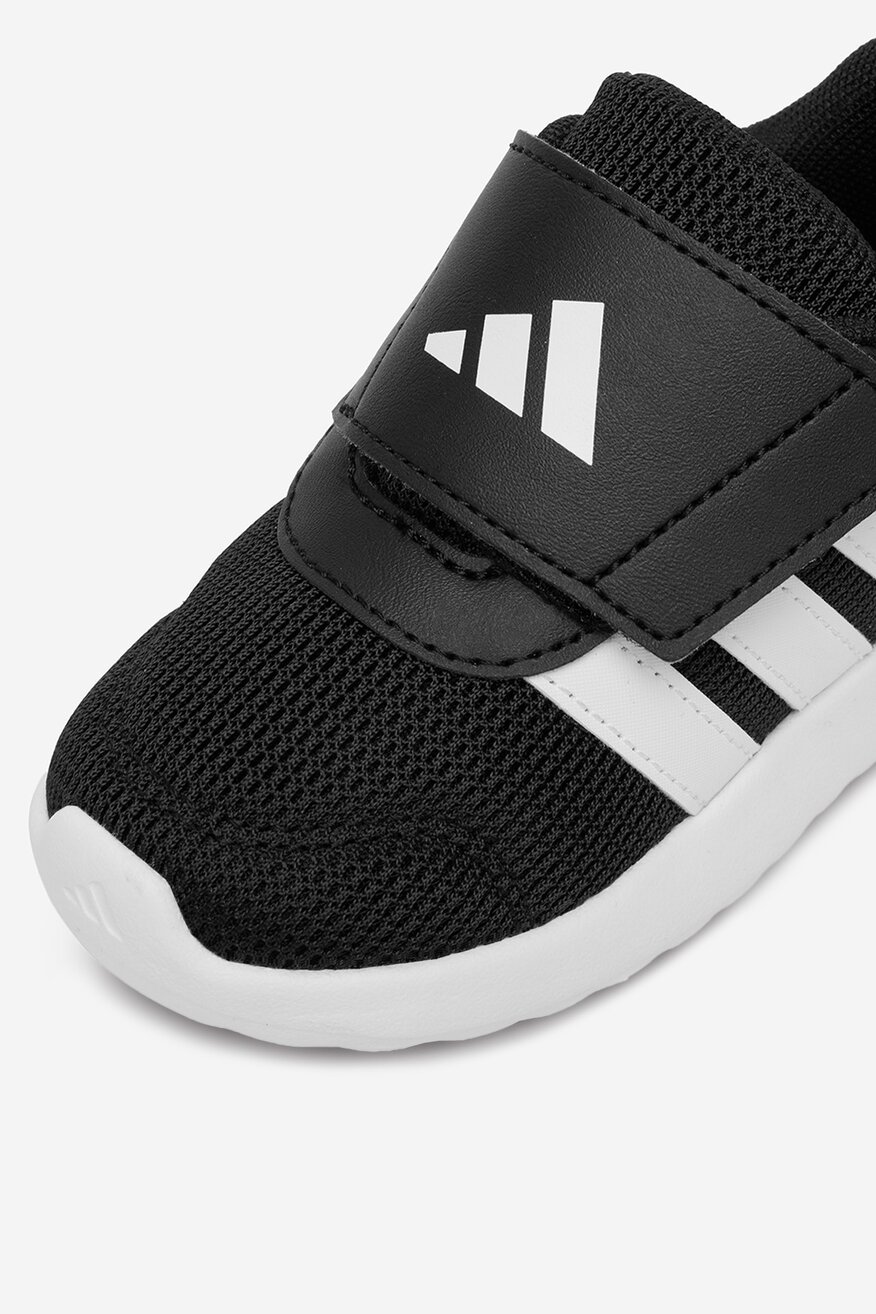 
                Спортни обувки adidas ЧЕРЕН - 5906751610305