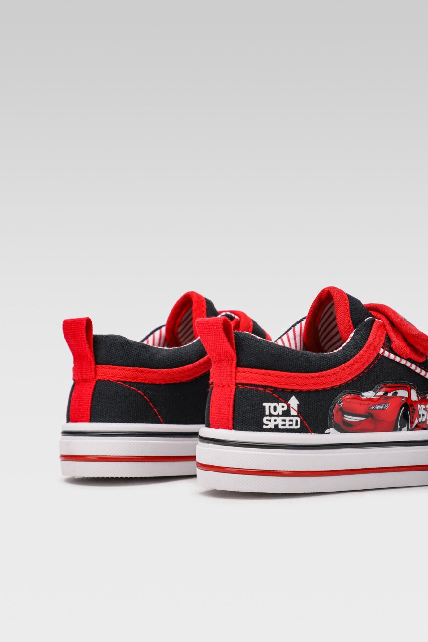 
                Cars - Trampki z printem czarne - 5903698324395