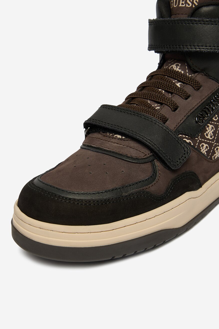 
                        Сникърси GUESS CEO-BI12-CAROL-03 ТЪМНОКАФЯВ - 5906751791332