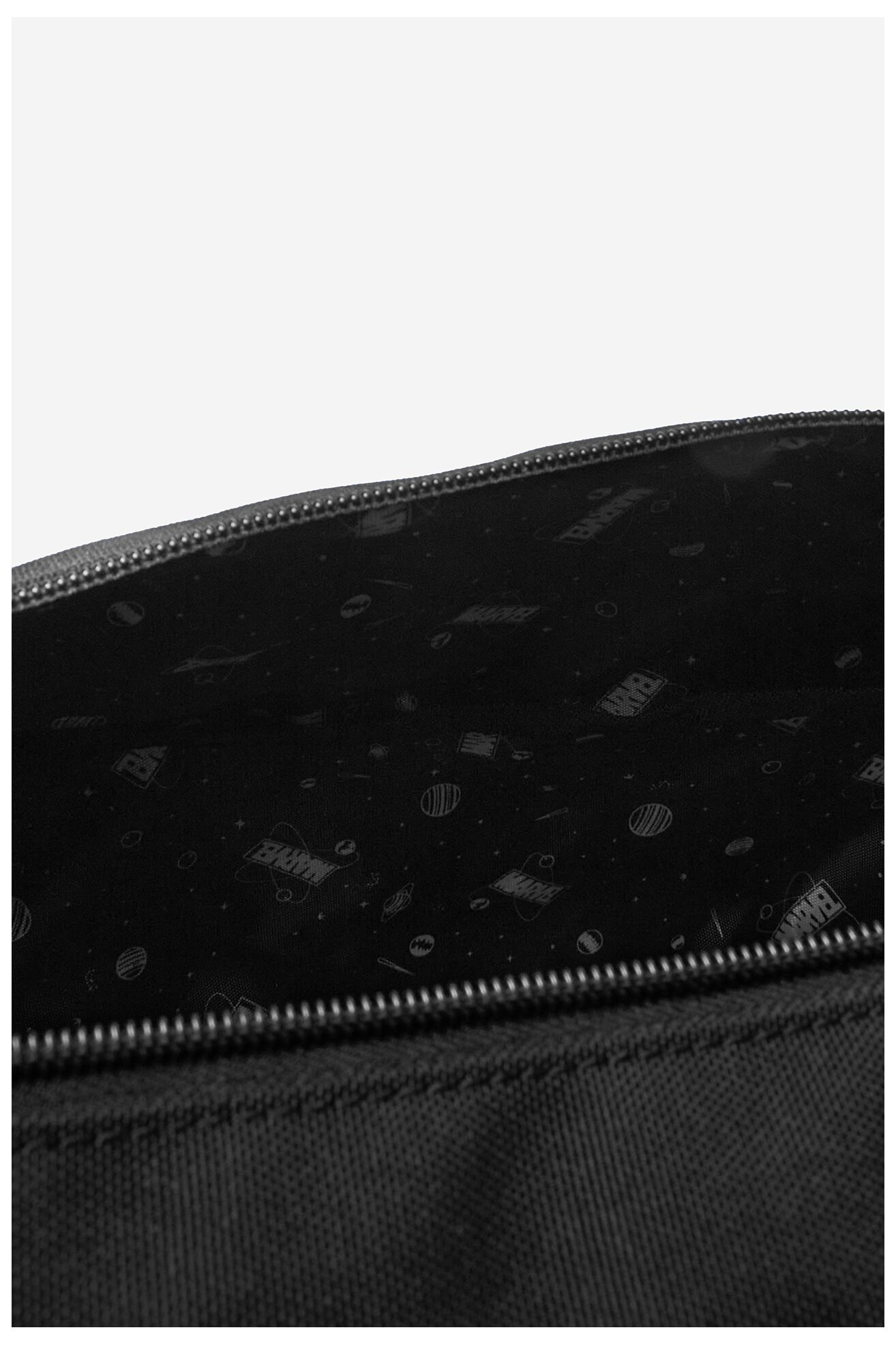 Utazó táska MARVEL ACCCS-SS25-342AVMV FEKETE