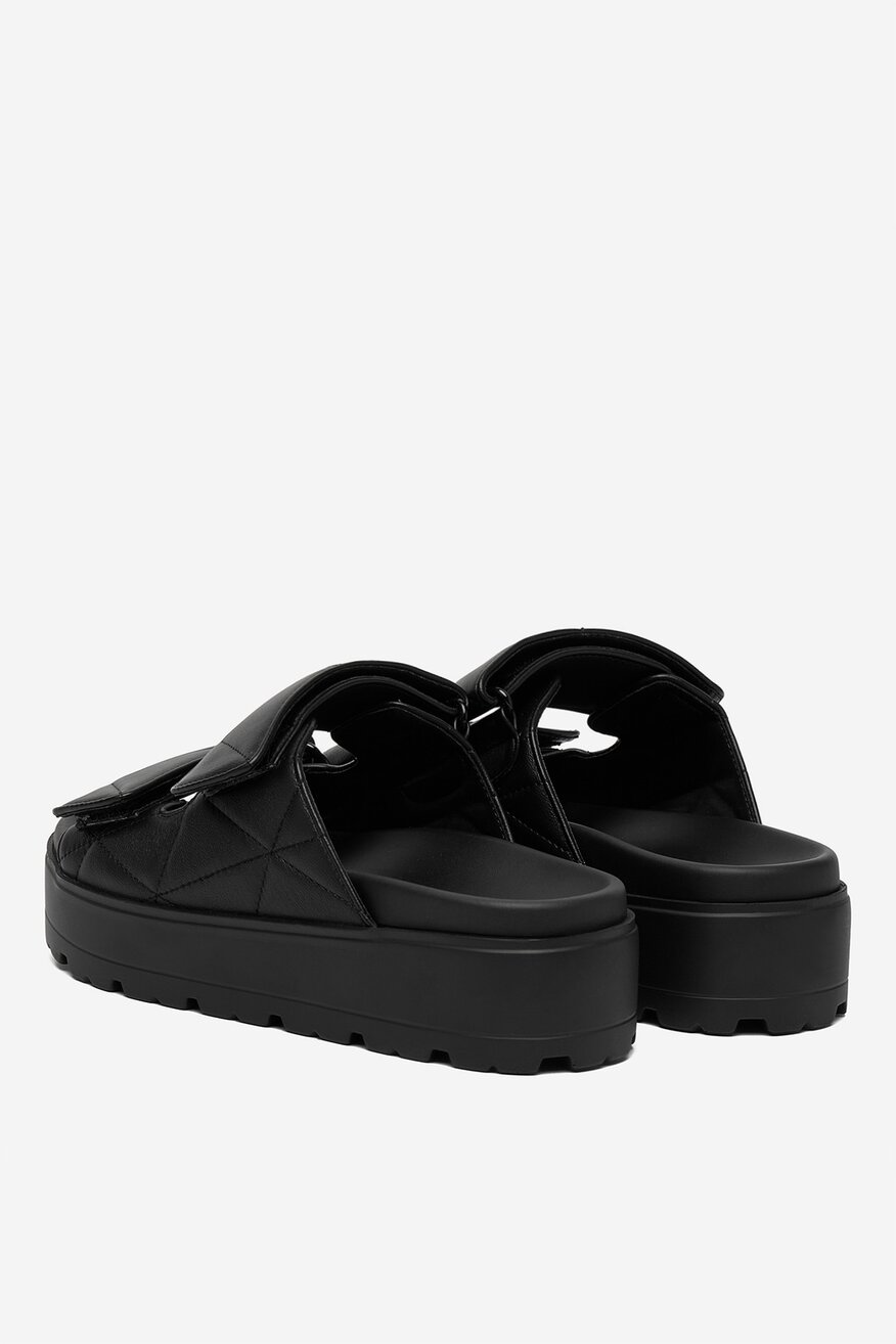 
                DeeZee - Klapki - 5906751779118