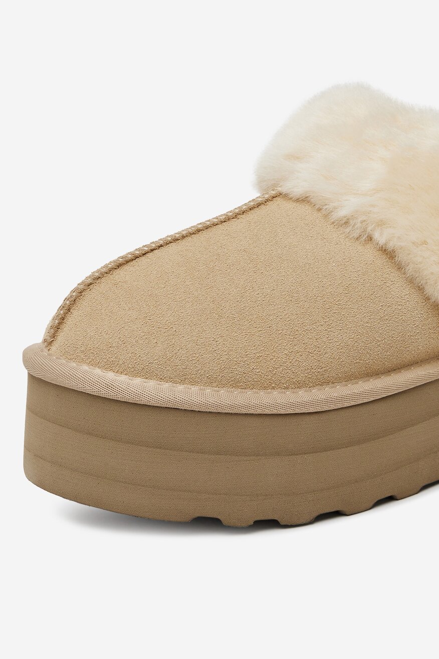 
                DeeZee - Kapcie ocieplane - 5904410892369