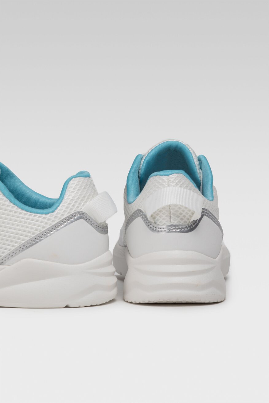 Skechers - Obuwie sportowe pastelowe białe - 5904248358266