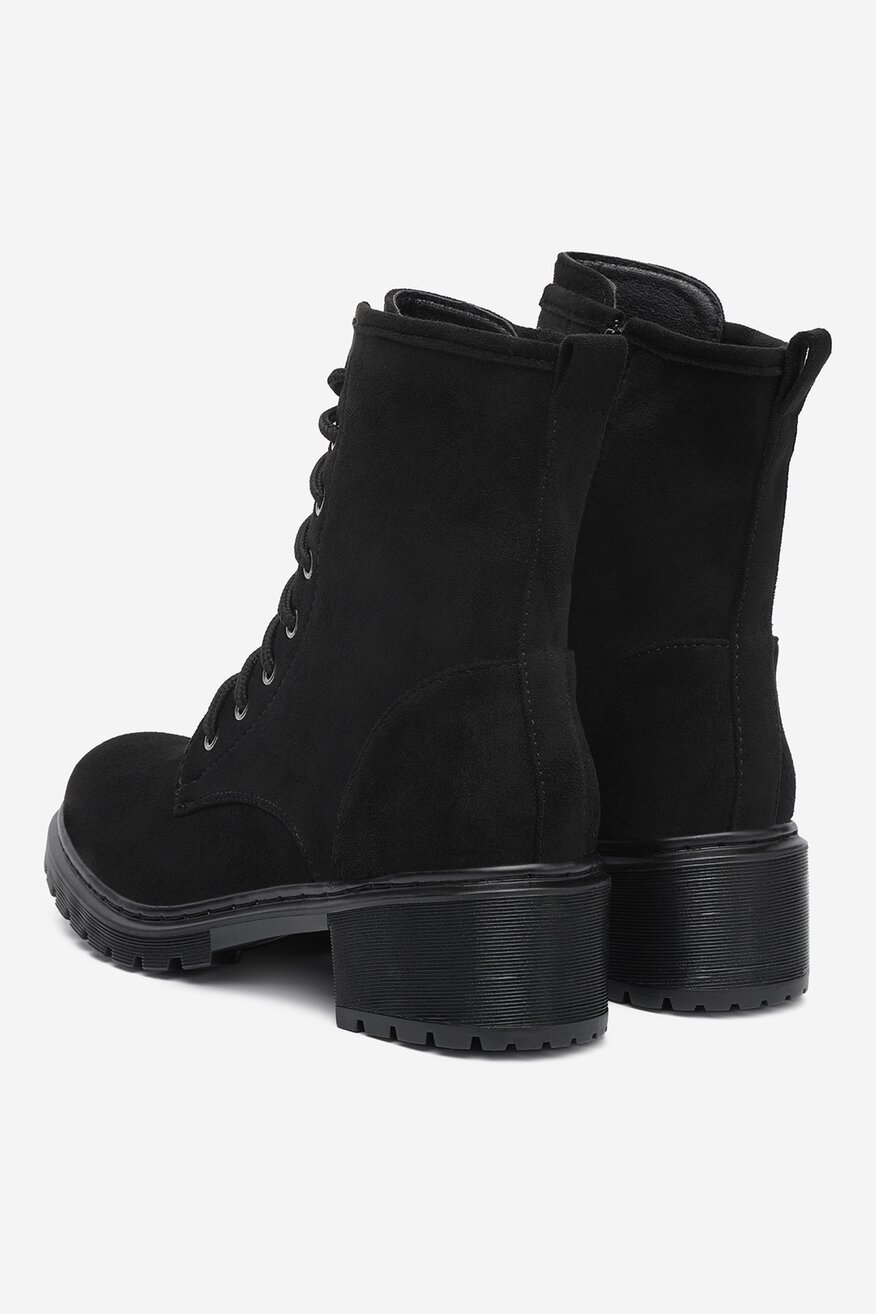 
                Боти DeeZee ЧЕРЕН - 5904410887600