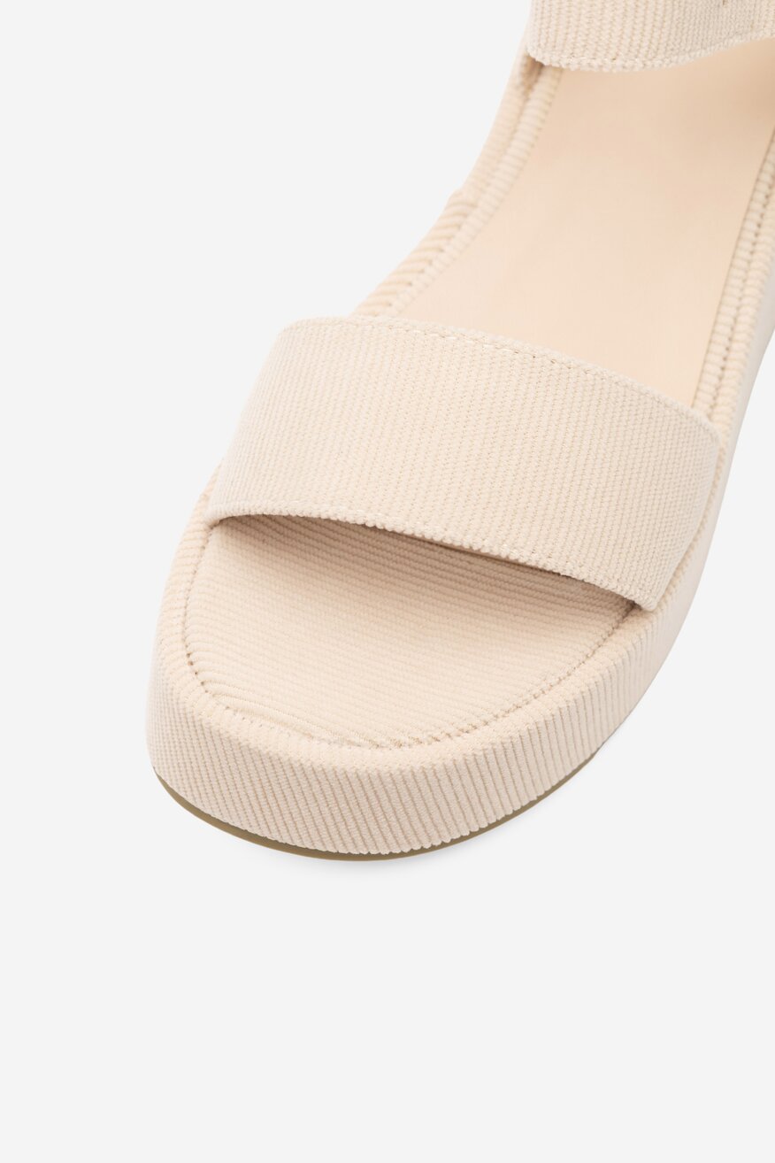 
                Сандали DeeZee БЕЖОВ - 5904862663081